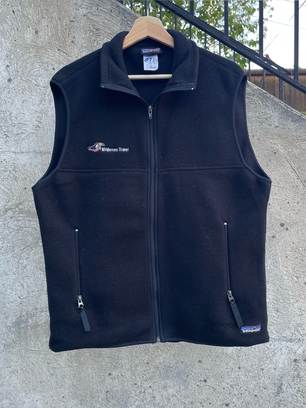 Black Patagonia Synchilla full zip fleece vest size men’s large